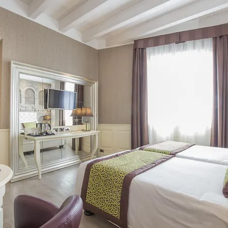 Hotell San Pietro 4*