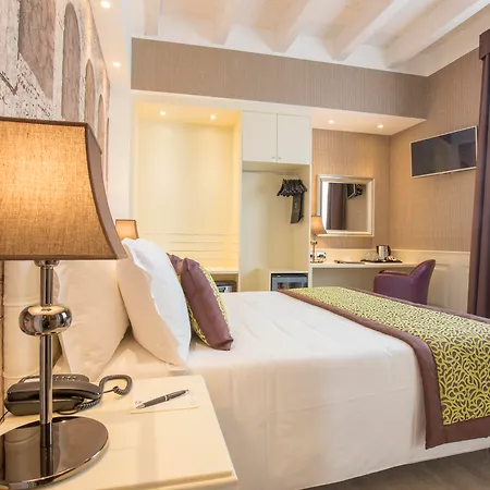 Hotell San Pietro 4*